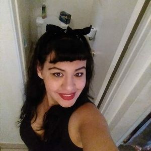 Meet your Posher, Vanessa